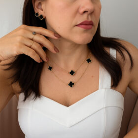 Colar Com Três Trevos Resina