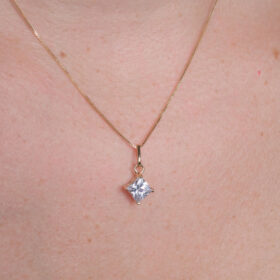 Pingente Ponto de Luz Triangular-1cm