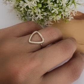 Anel Geométrico Triângulo Prata 925