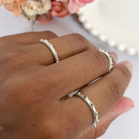 Anel Pedrinhas Prata 925